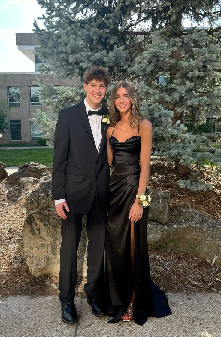 Robe de soirée longue en satin à bretelles spaghetti élégante et sexy avec fente latérale, robe de bal noire gh3416