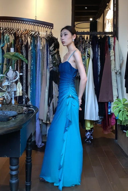 Blue Ombre Spaghetti Strap Long Formal Gown Hand Beaded Ruffle Bow Evening Dress gh9651