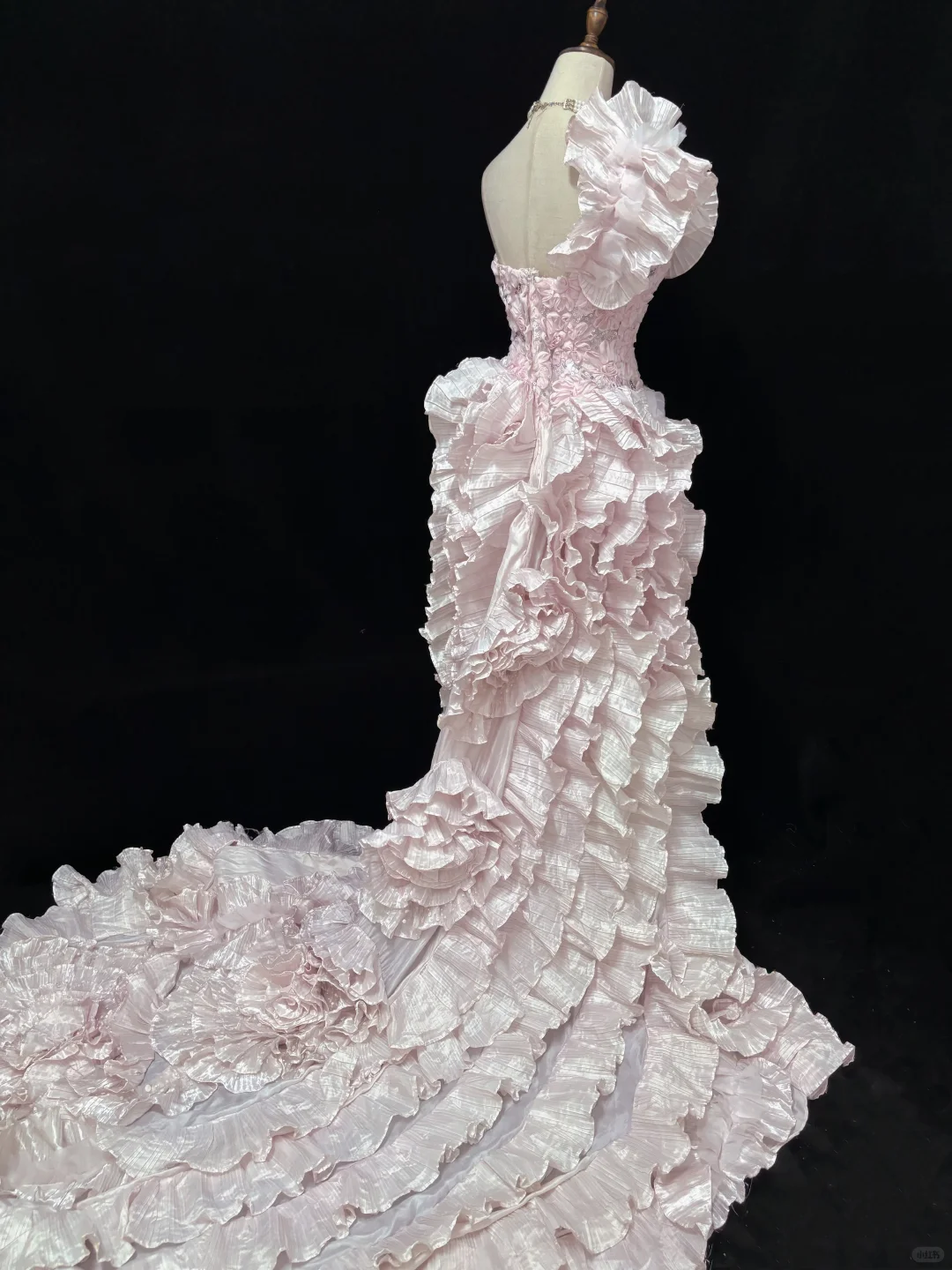 Blush Pink Floral One-shoulder Elegant Luxury Romantic Gown, Fitted Waist, Wedding Dress & Bridal Gown gh8183