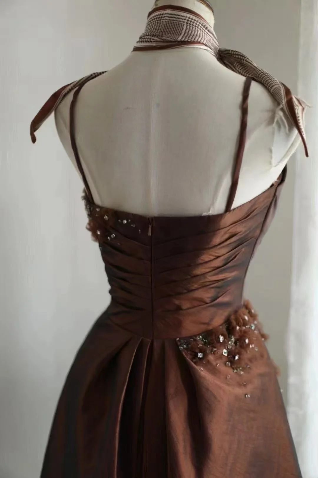 Brown Slim Waist Retro Sexy Halter Dress, Evening Party Gown gh7130