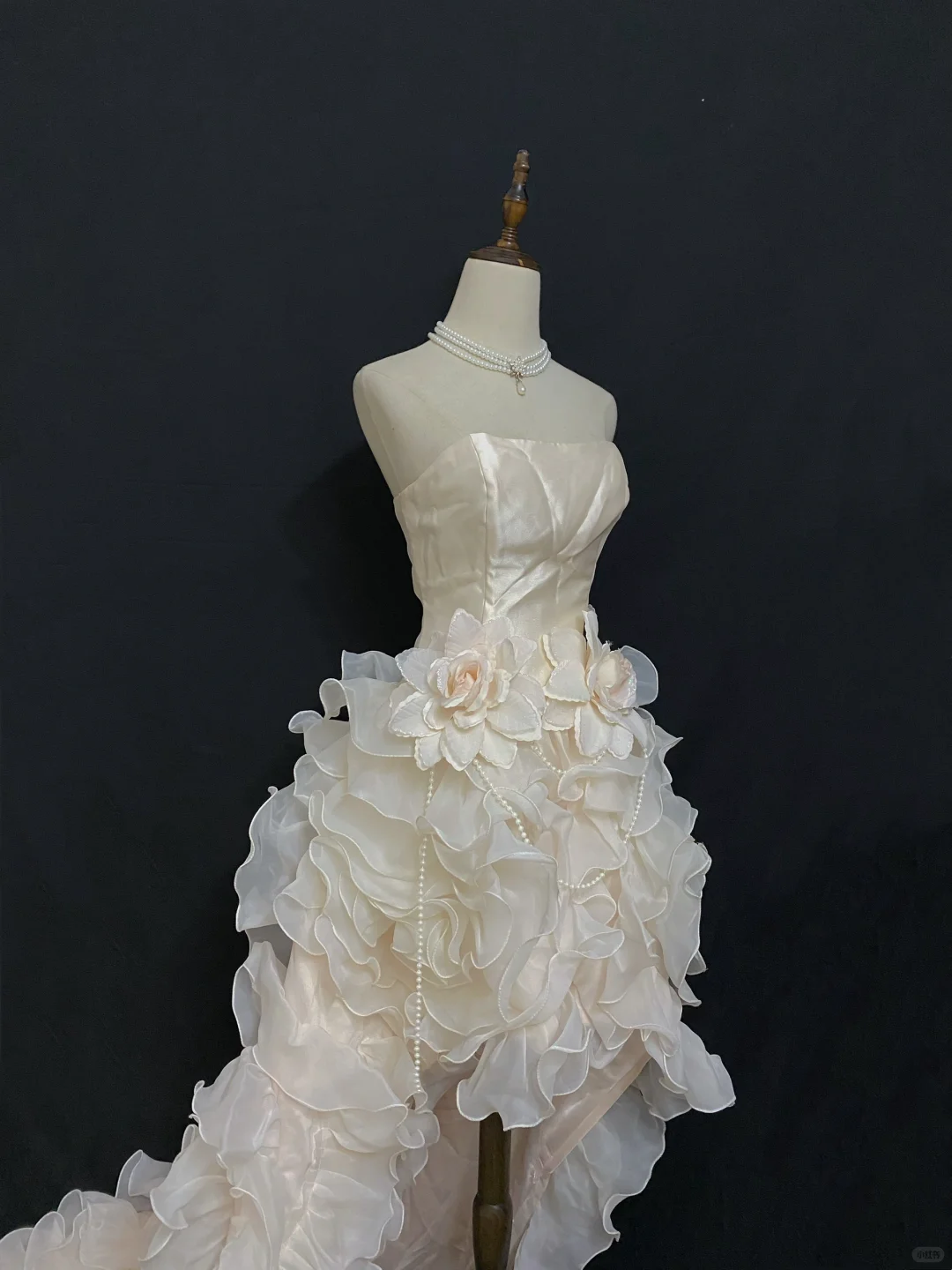 Light Champagne Strapless Elegant Romantic Long Gown With Retro Rose Details, Cinched Waist, Wedding Dress & Bridal Gown gh8276
