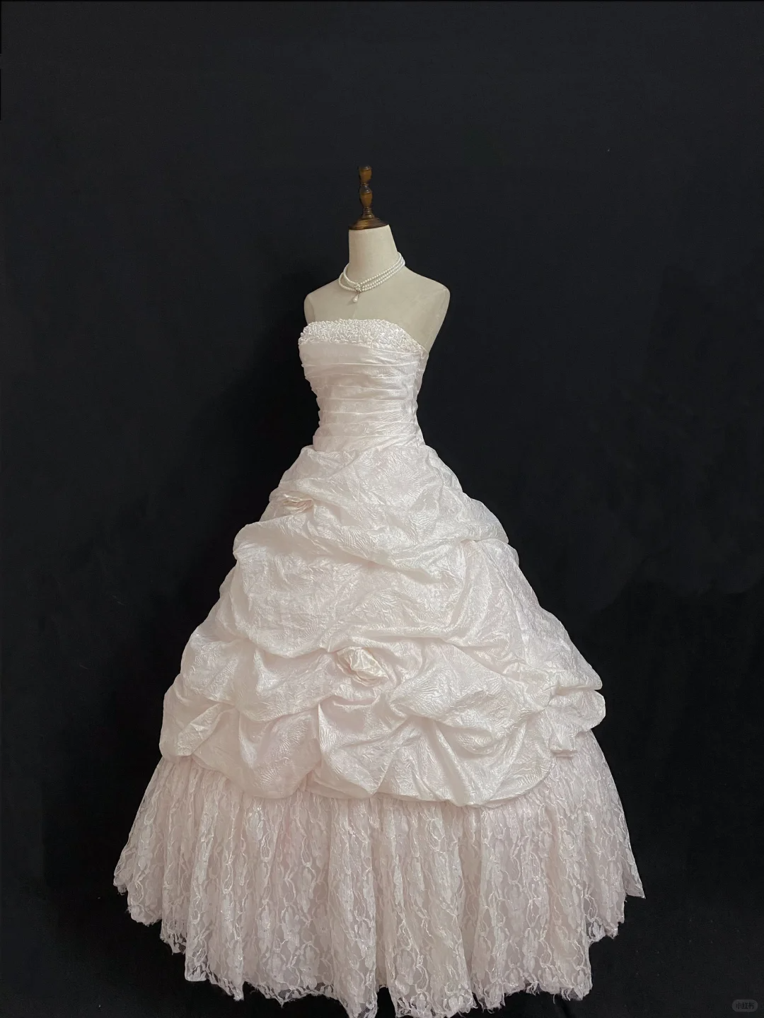Blush Pink Strapless Romantic Gown with Lace Trim, Fitted Waist and Voluminous Princess Skirt, Wedding Dress & Bridal Gown gh8278