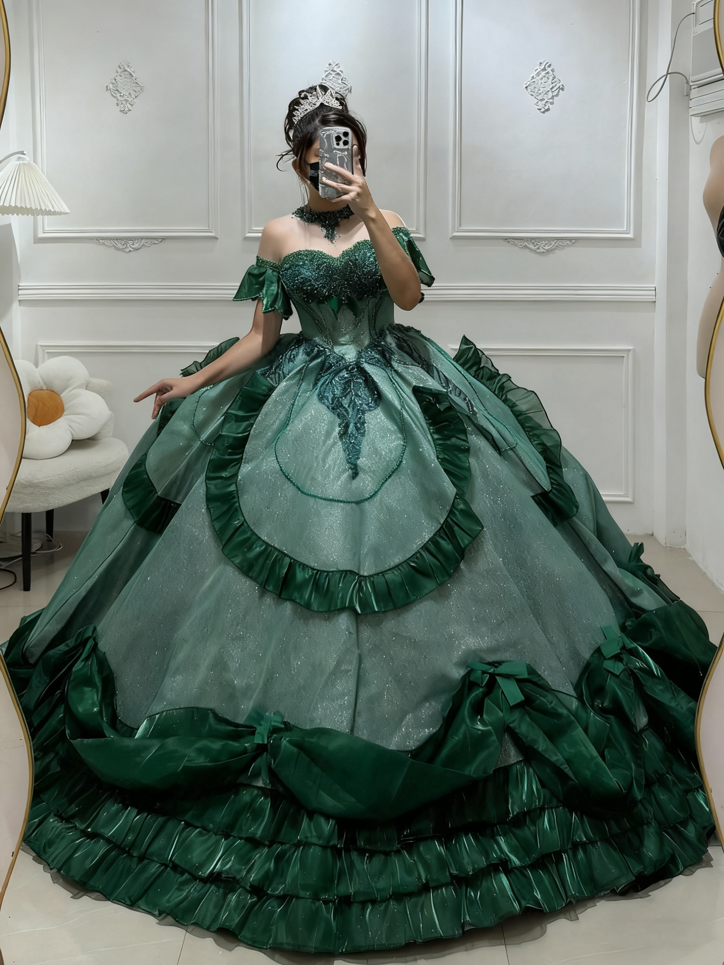 girlhomeshops – Ein süßes, dunkelgrünes Prinzessinnenkleid für eine 16-Jährige. gh6184