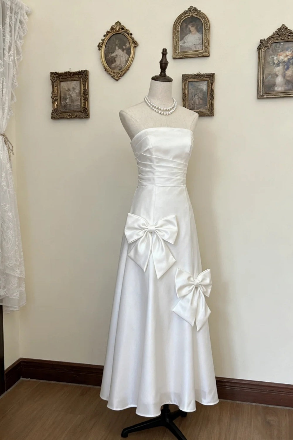 Girlhomeshops - Robe de soirée bustier en satin blanc pur, élégante et simple, longueur au sol, avec nœud et ornements, gh5891