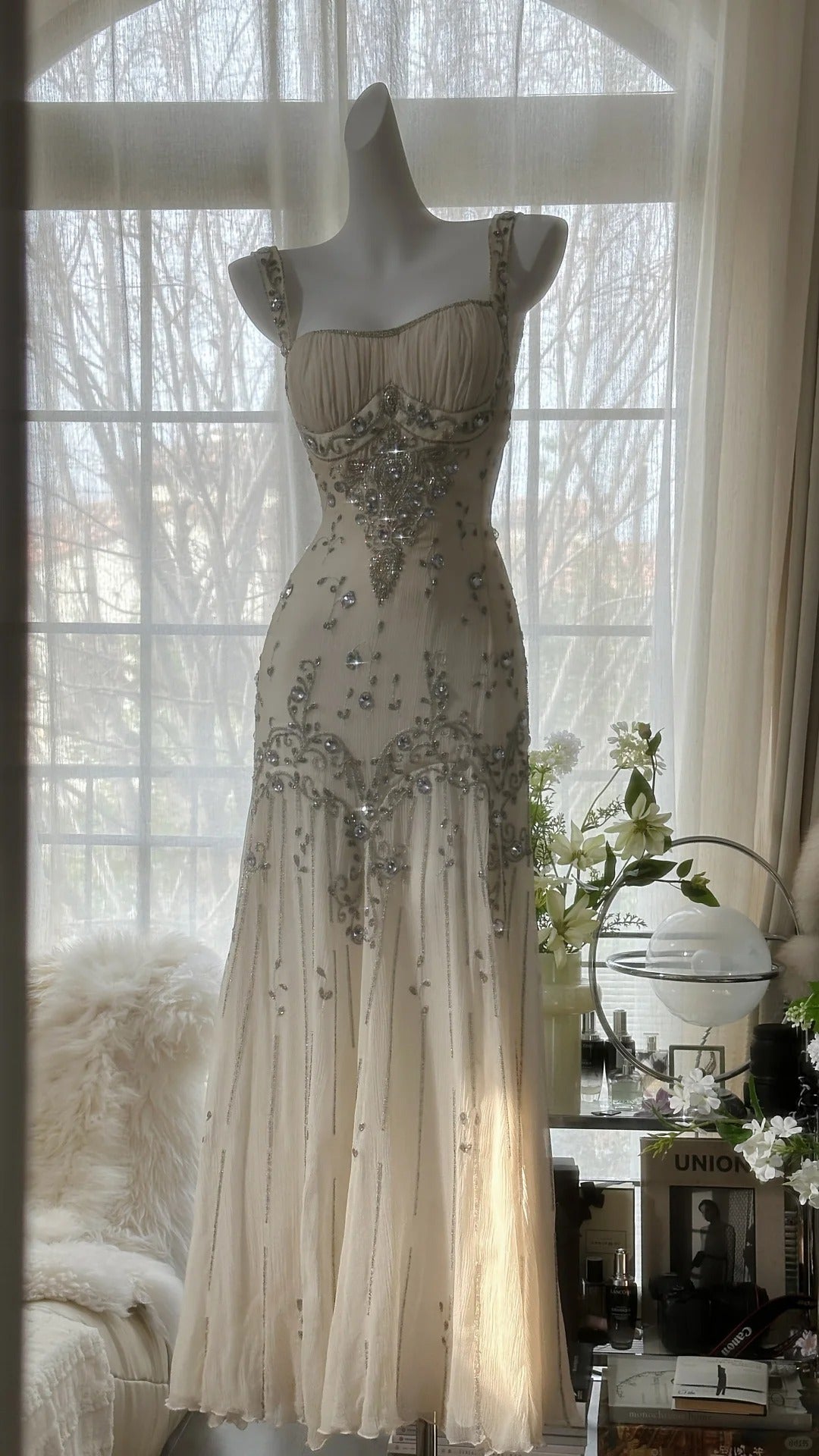 Ivory Vintage Elegant Shiny Exquisite Rhinestone Beading Long Chiffon girlhomeshops Ivory Vintage Elegant Shiny Exquisite Rhinestone Beading Long Chiffon girlhomeshops