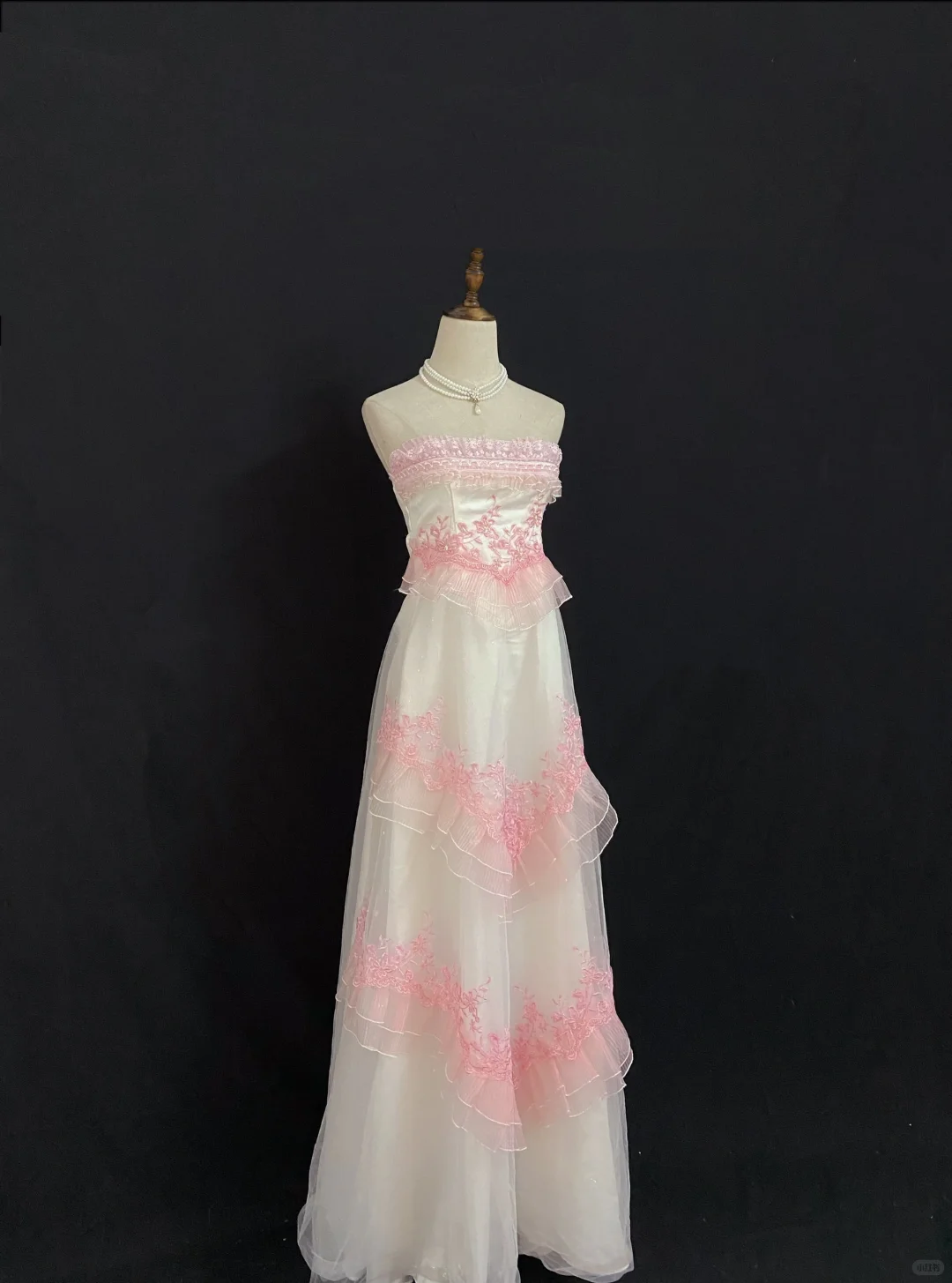 Light pink strapless long romantic gown with fitted waist, luxurious and elegant style, wedding dress & bridal gown gh8284