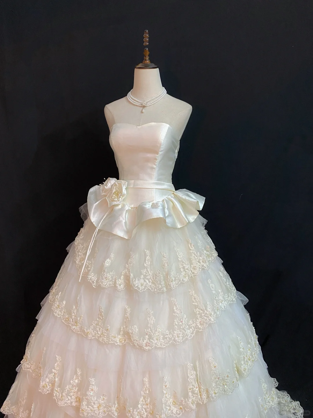 Light Champagne Strapless Long Romantic Gown with Fitted Waist and Fluffy Tiered Cake Skirt, Wedding Dress & Bridal Gown gh8336