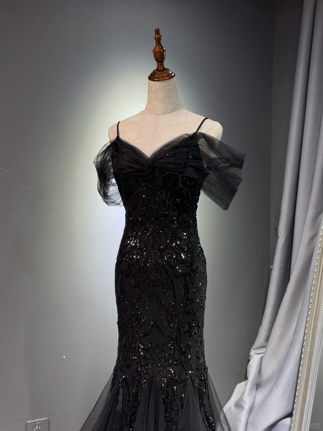 Girlhomeshops - Schwarzes, glänzendes Meerjungfrau-Ballkleid mit langen Pailletten, Abendkleid, Abschlussballkleid, gh5112