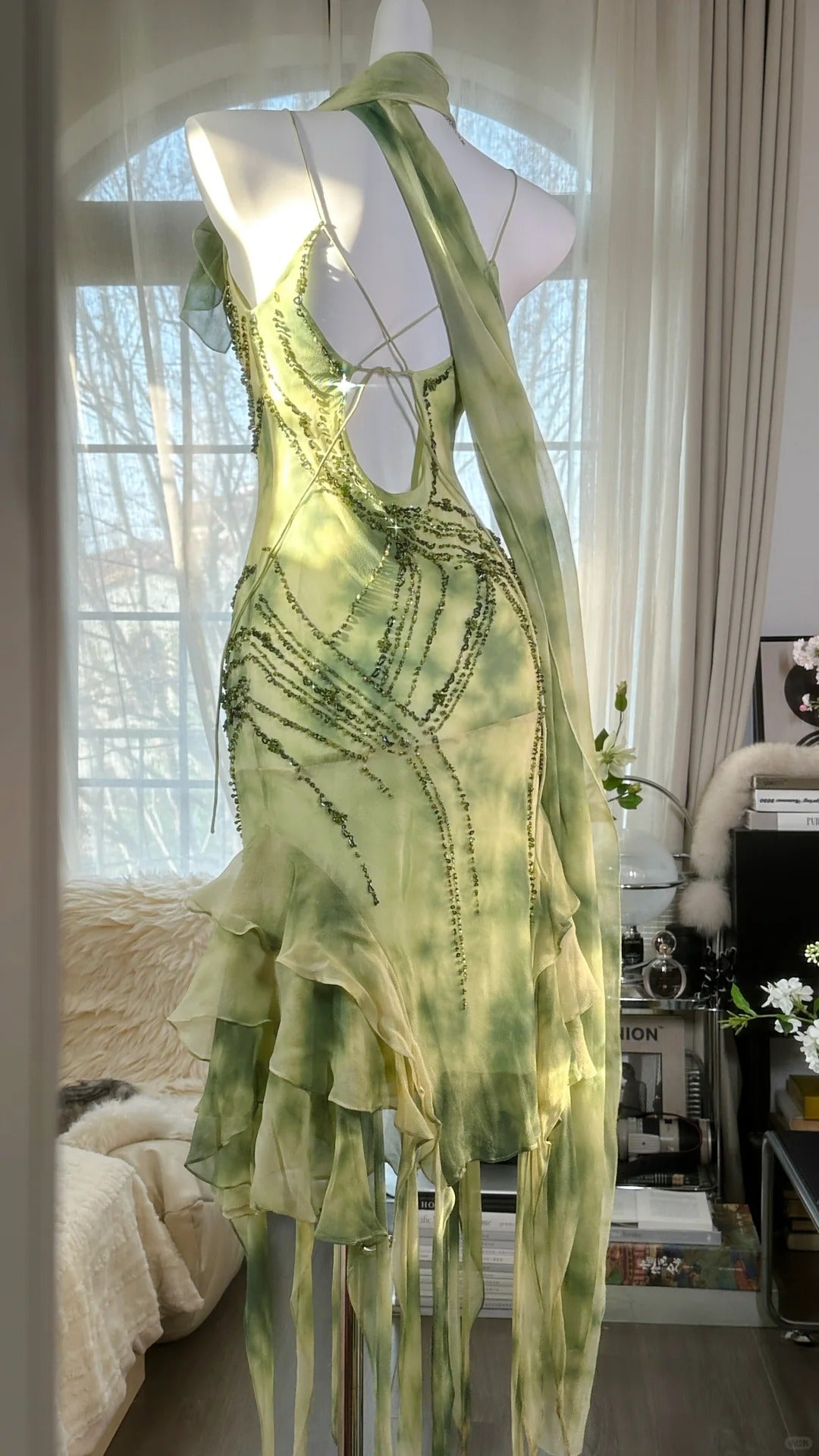 Grünes romantisches elegantes exquisites rückenfreies langes Chiffon-Rüschen-Heimkehrkleid mit Perlenbesatz, Ballkleid, Abendkleid, Geburtstags-, Urlaubs- und Partykleid gh4008