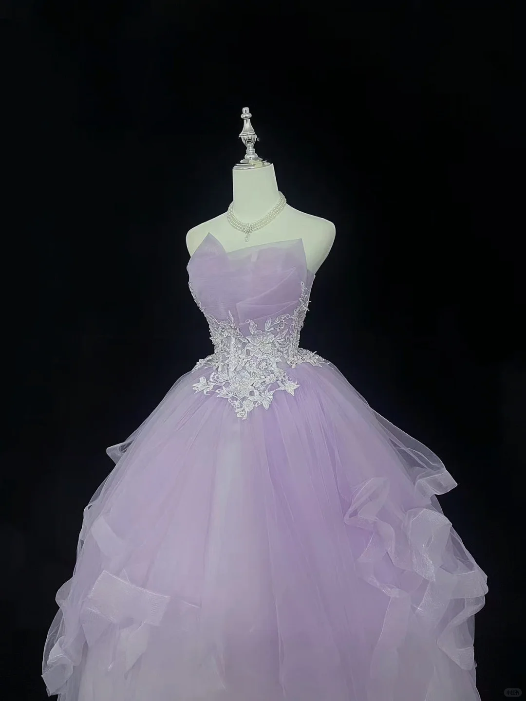 Lavender Strapless Cinched Waist Embroidered Voluminous Skirt Vintage Romantic Dress, Wedding Gown gh7982