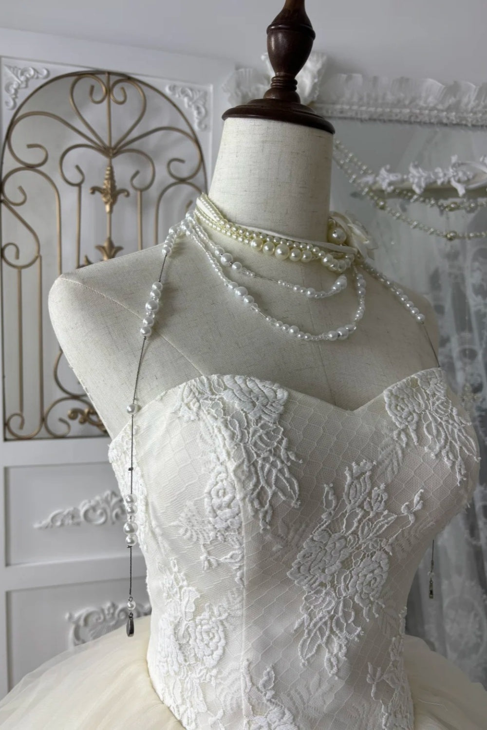 Lace Strapless Bridal Gown Pearl Shoulder Chain & Cloud Flare Hem gh7063