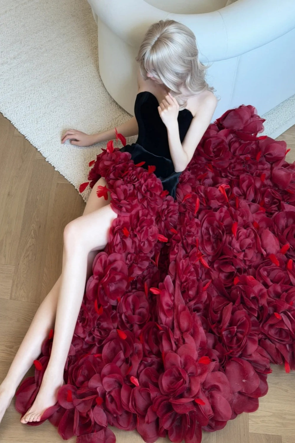 ❤️A gorgeous and vibrant long evening gown with red roses gh6829