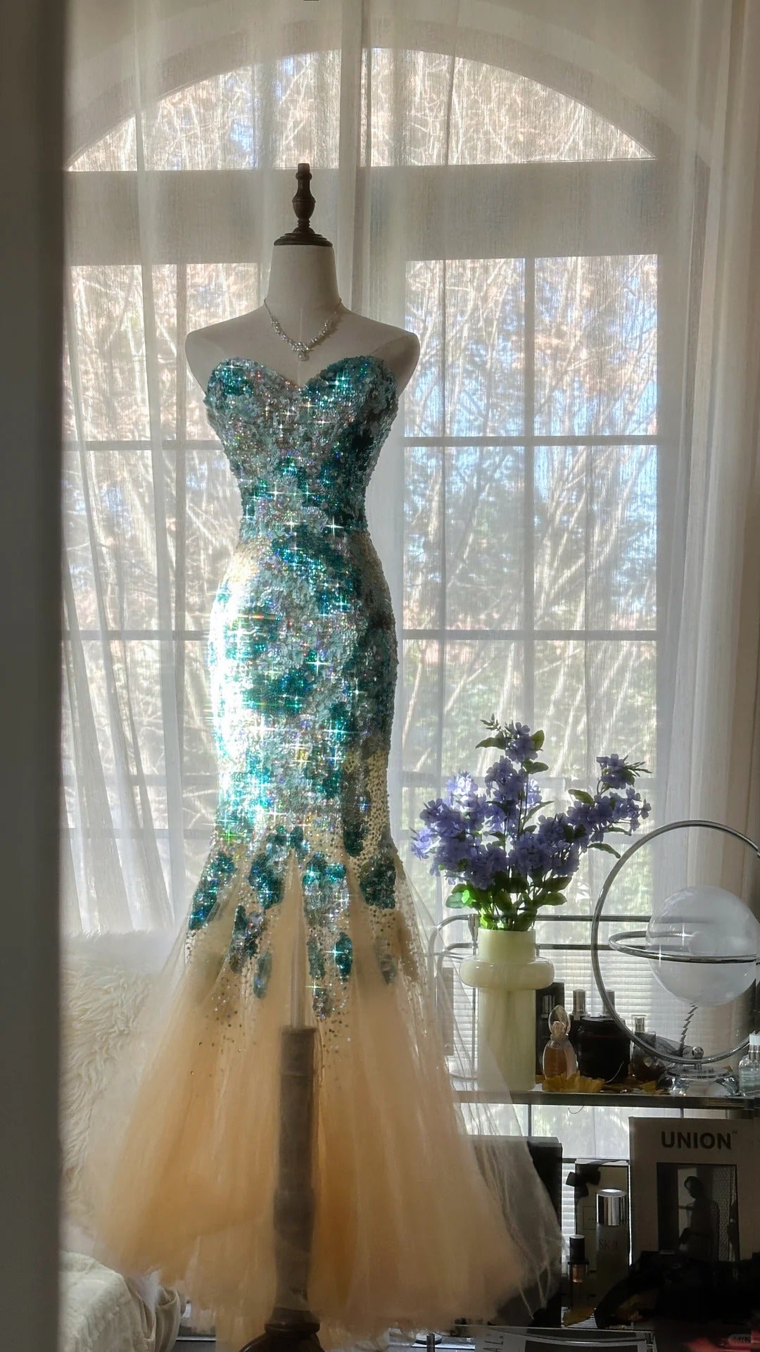izabel beaded fringe strapless mini dress - white Grey Chiffon Halter Beaded Long Prom Dresses Formal Dress for Girls, M –  Musebridals main image 1