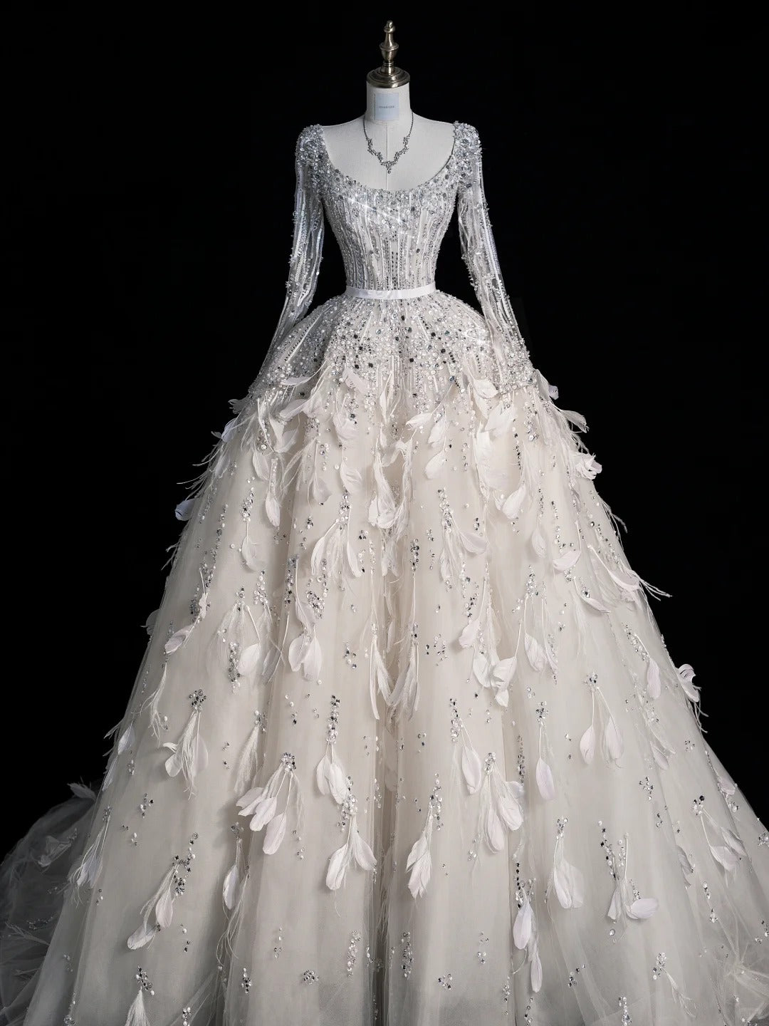 Robe de soirée luxueuse à paillettes blanches et argentées, scintillante, magnifique, élégante, exquise, perlée, longue, paillettes, manches longues, robe de bal, robe de mariée, Arabie saoudite, gh4111