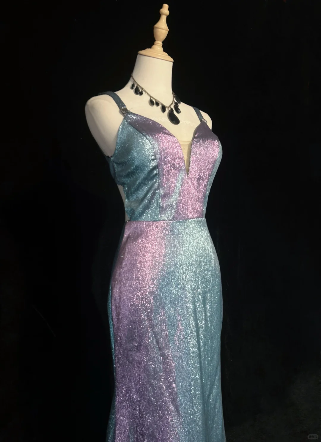 Spaghetti Strap V Neck Iridescent Shimmer Gradient Mermaid Prom Dress Floor Length Formal Evening Gown gh9559