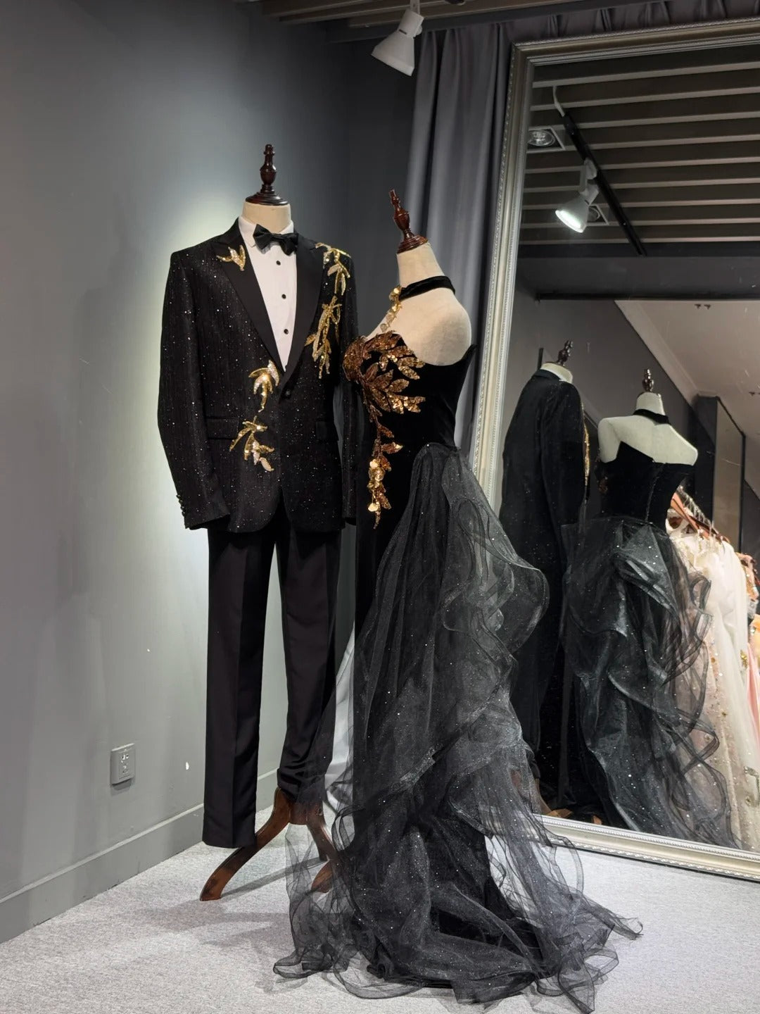Girlhomeshops – Schwarzes, glänzendes, elegantes, langes, mit goldenen Pailletten besetztes Tüll-Ballkleid, Abendkleid, Abschlusskleid, gh5108