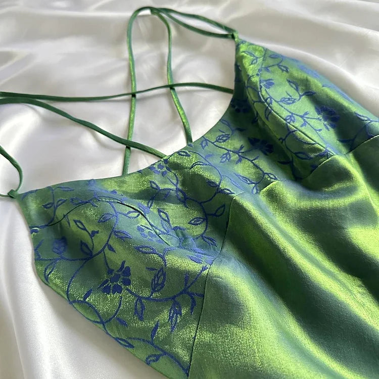 🔮✨Iridescent deep purple and blue glossy sparkly stunning stunning unique stylish beautiful elegant delicate floral long satin ball gown evening dress birthday party dress prom dress gh3917