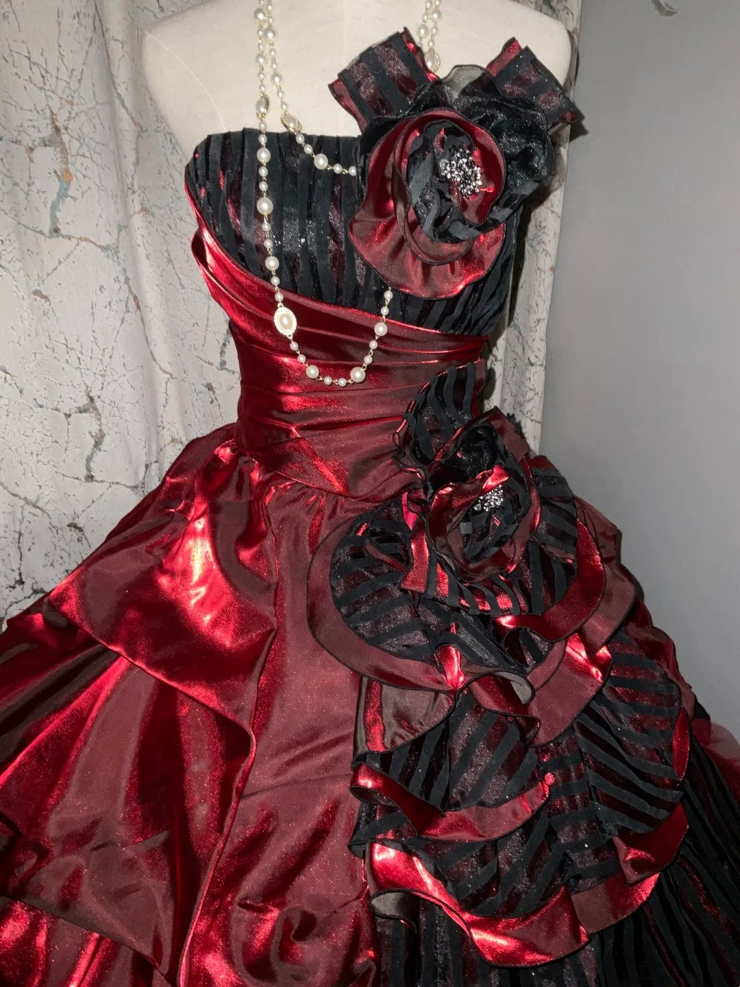 girlhomeshops-Burgundy-Black Paneled Shiny Satin Strapless Sleeve Floor-Long Gothic Ball Gown gh6317