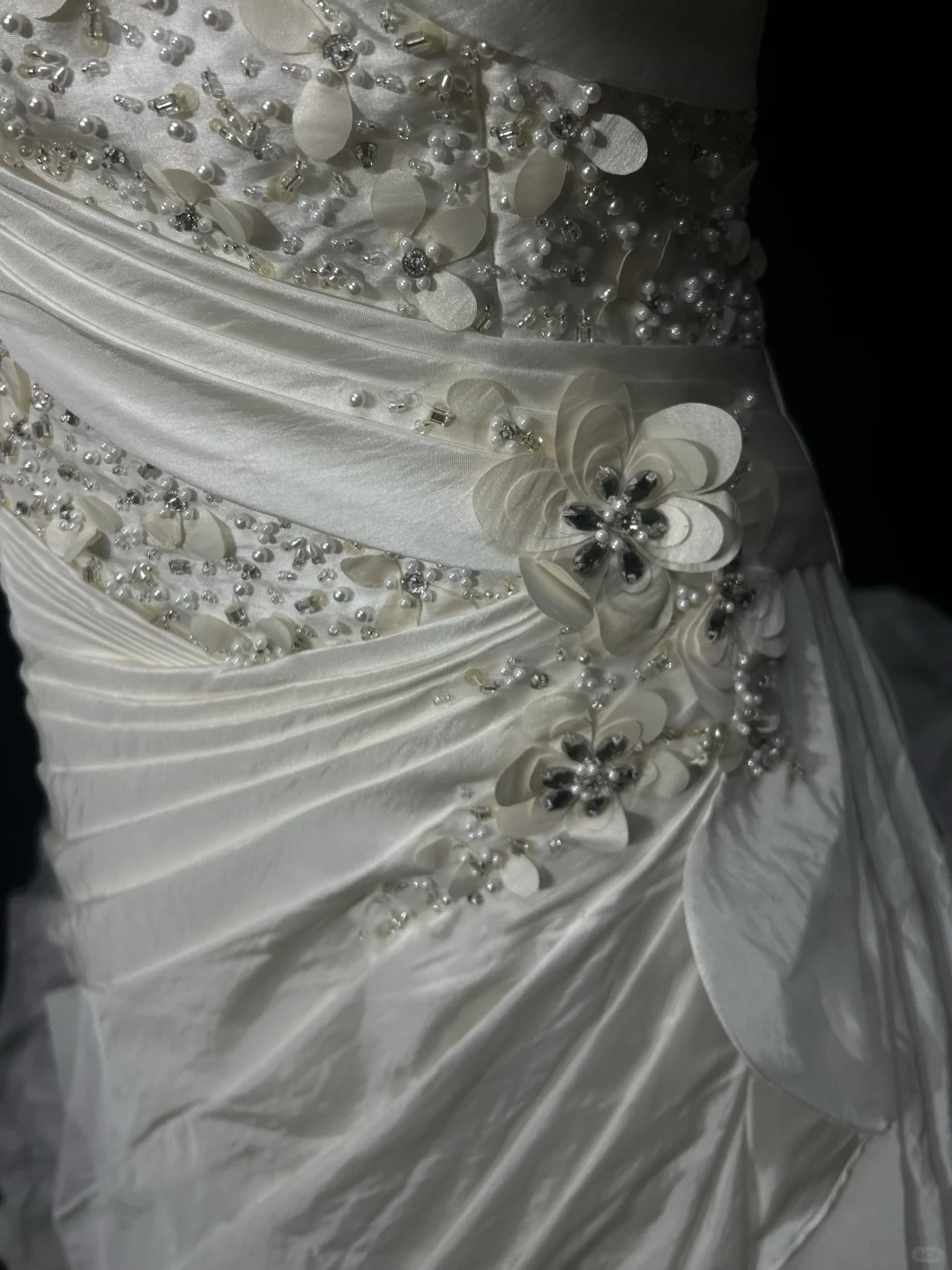 One Shoulder Vintage Bridal Gown Sweetheart Neck Beaded 3D Floral A Line Wedding Dress with Train gh9547