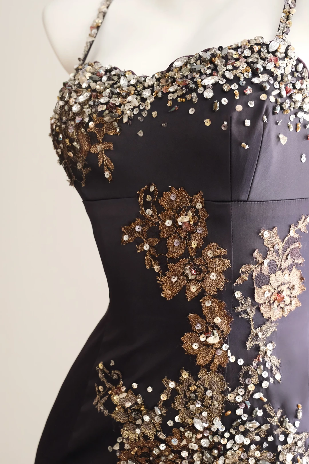 Women Vintage Midi Mermaid Formal Dress Spaghetti Straps Sweetheart Neck Navy Satin Heavy Rhinestone Gold Lace Floral Appliqué Evening Gown gh9591