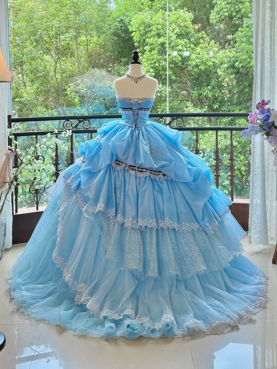 Girlhomeshops-Blau Wunderschöne Elegante Süße Lange Tüll Quinceanera Kleider Ballkleid Abschlussballkleid Prinzessin gh5004