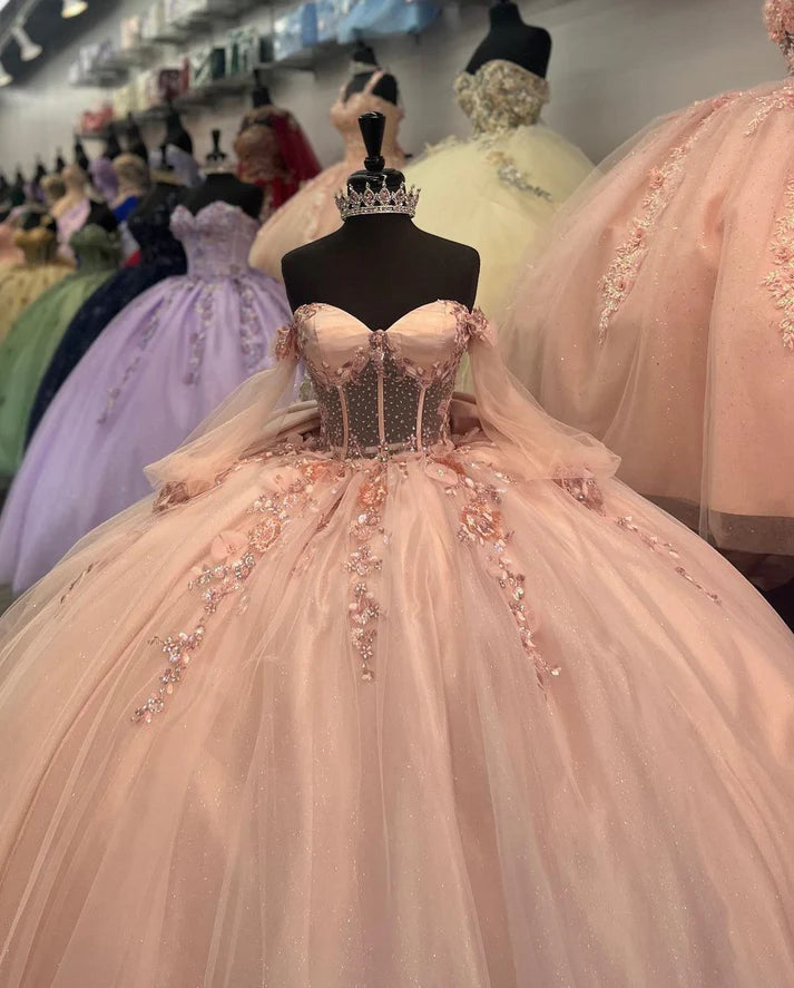 Rosa Quinceaine-Kleid mit Perlenapplikationen und langen Ärmeln, Ballkleid, Abschlusskleid, Abendkleid, süßes Kleid für 16-Jährige, gh3122