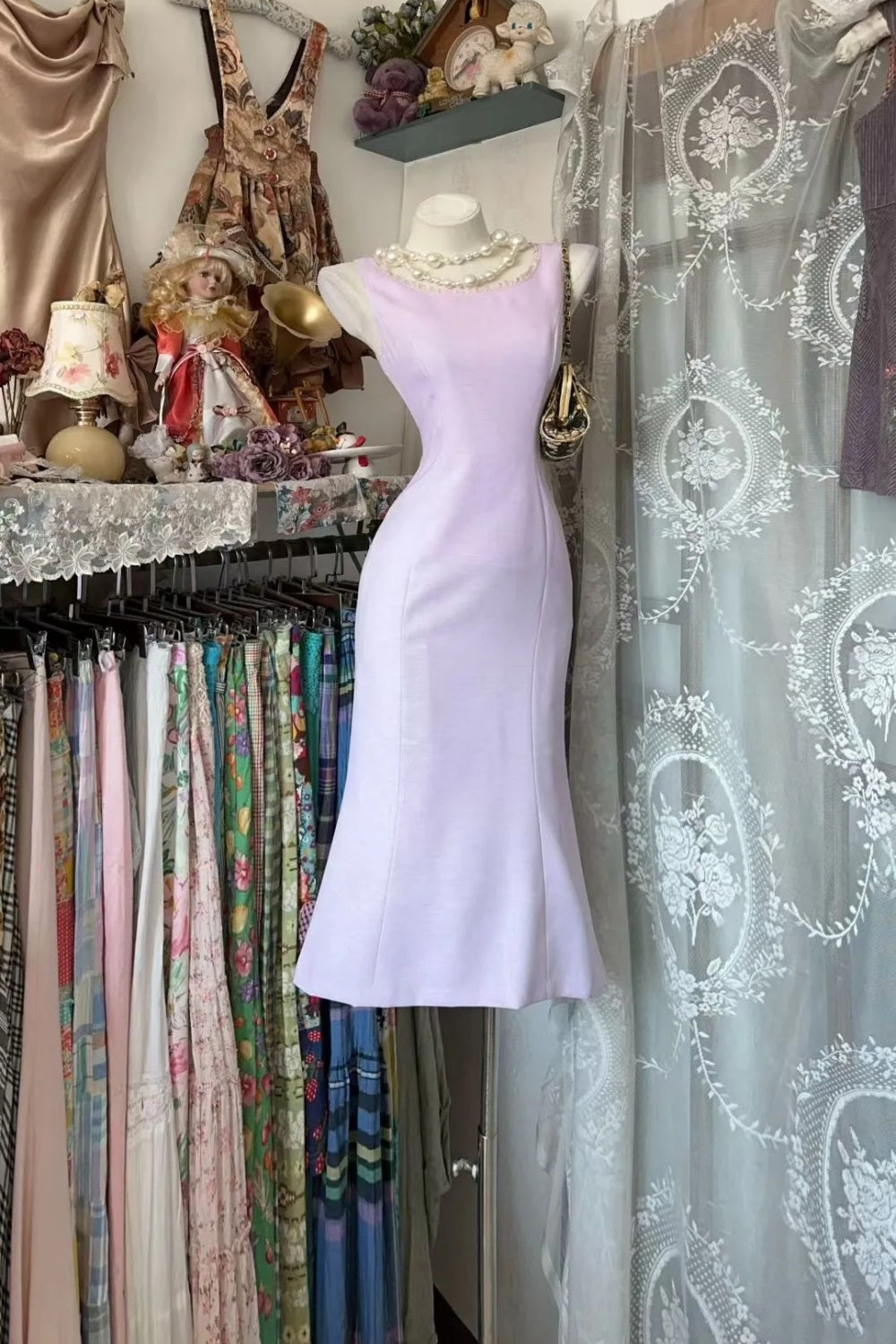 Zartes, lavendelfarbenes Meerjungfrauenkleid | Ärmelloses, tailliertes Kleid, perfektes Outfit für ein Date zum Nachmittagstee für Mädchen gh6446