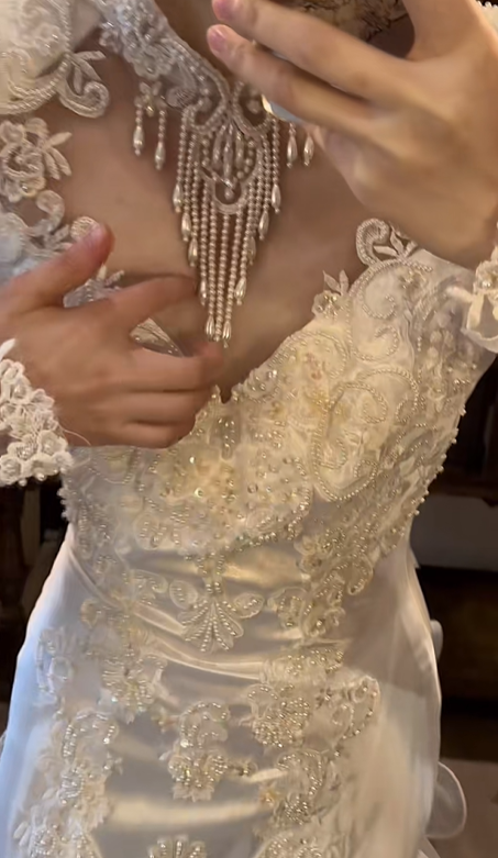 White Vintage Mermaid Wedding Gown, High Neck Illusion Long Sleeve Lace Beaded Appliqué Ruffled Tulle Train Bridal Dress gh9065