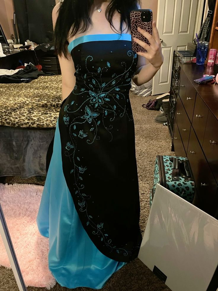 Robe bandeau noire et turquoise brodée de papillons : décoration à sequins, jupe ajustée, robe maxi sexy rétro pour les fêtes gh6603