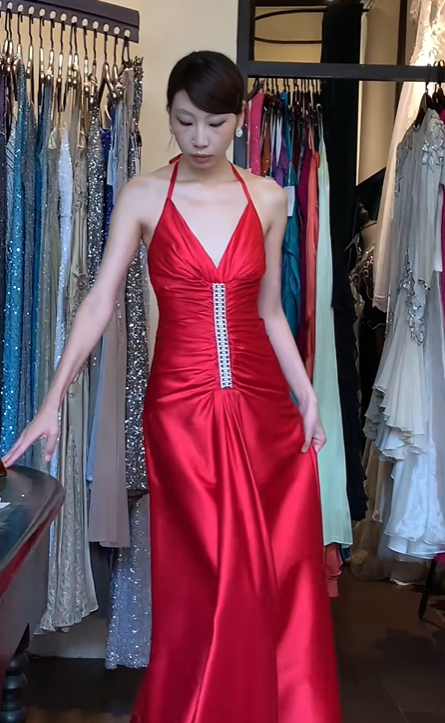 Halter Bright Red Satin Evening Gown Deep V Vertical Rhinestone Ruched A-Line Long Prom Dress gh9704
