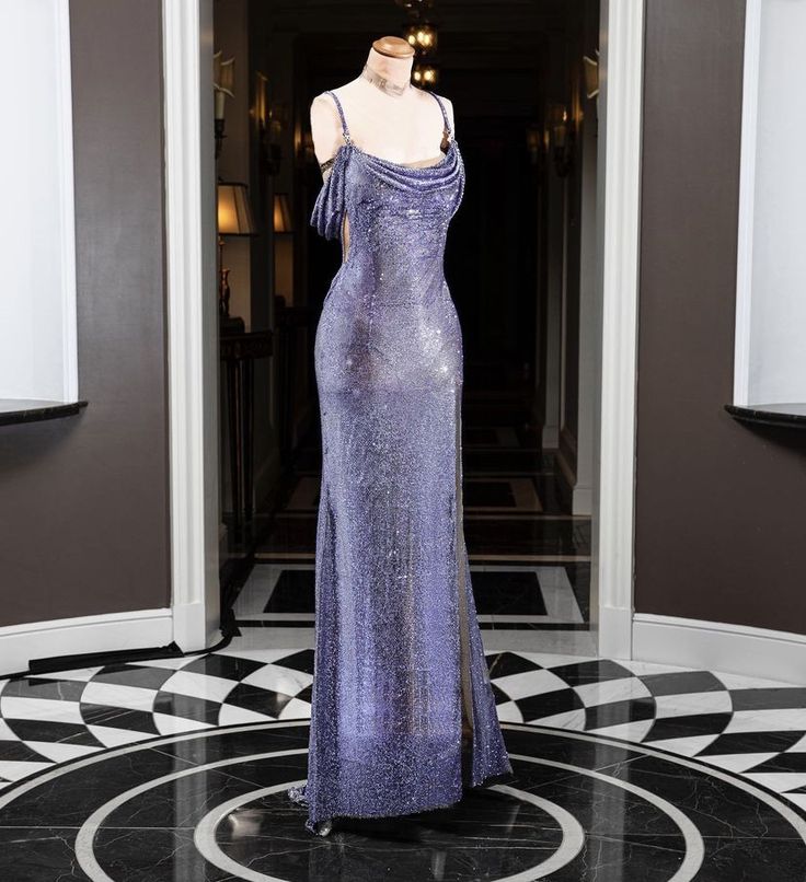 Lila glänzende elegante Spaghettiträger sexy Schlitz lange Meerjungfrau schlanke Pailletten Ballkleid Abendkleid gh3359