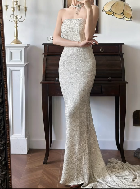 Silver‑White Sequin Vintage Prom Gown, Strapless Straight Bandeau Neckline, All‑Over Beaded Sequin Fitted Mermaid Silhouette, Long Mermaid Train, Sexy Vintage Evening Prom Dress gh8784