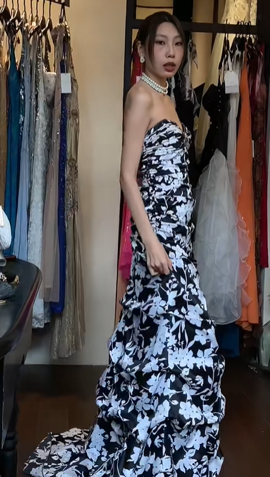 Strapless Sweetheart Black White Floral Printed Ruched Mermaid Long Evening Prom Dress gh9796
