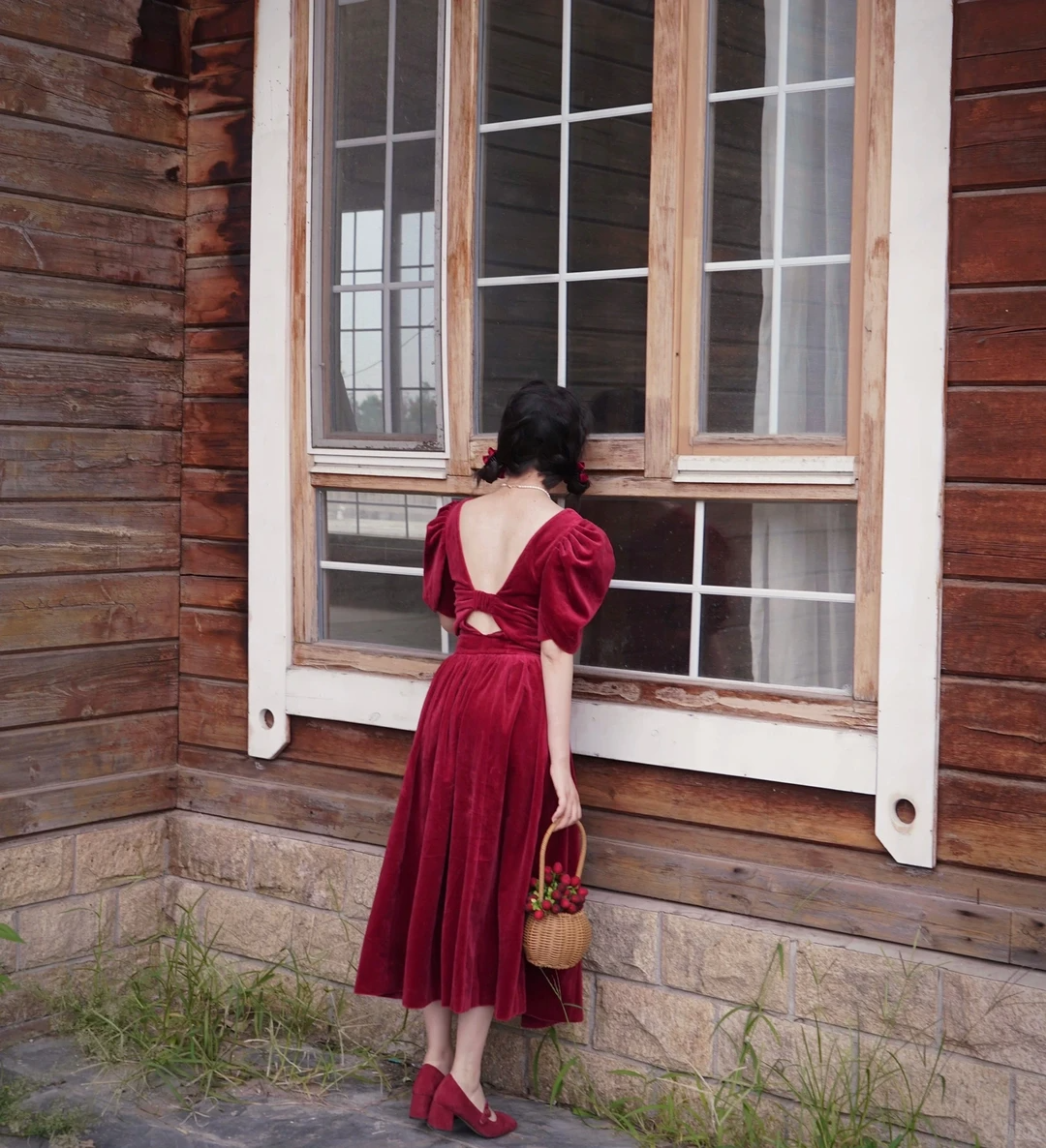 Elegant Vintage Burgundy Puff Sleeve Fitted Waist Prom & Evening Party Dress gh8493