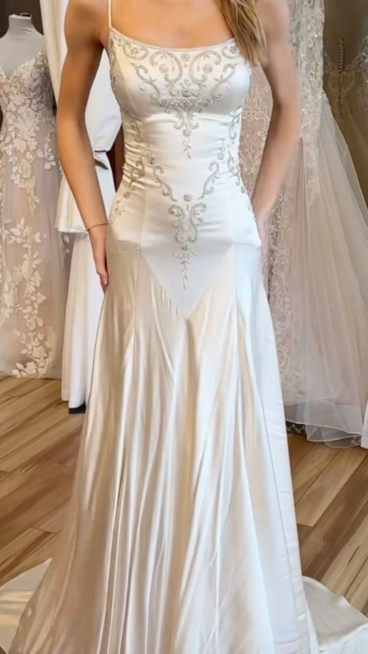 girlhomeshops - Weißes, perlenbesetztes langes Brautkleid gh6173