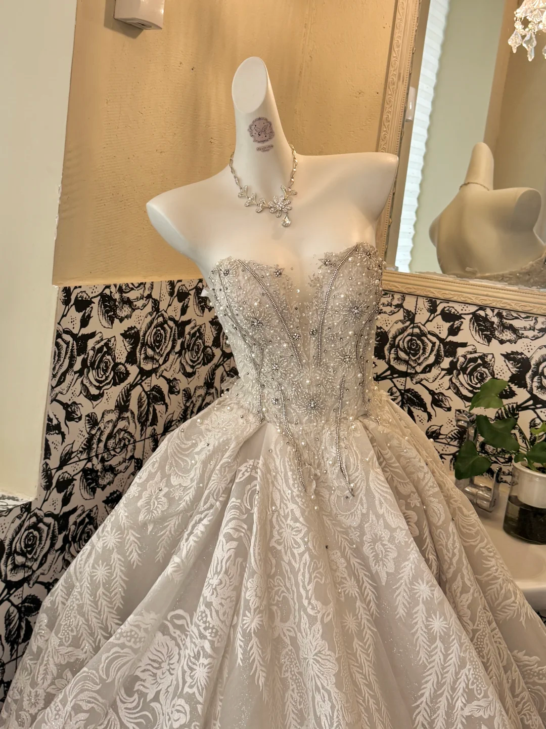 Ivory Strapless Waist-Cinched Voluminous Full Flared Long Romantic Dress, Wedding Gown gh7666