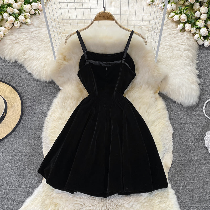 Schwarzes kurzes Samtkleid Schwarzes Modekleid 10711