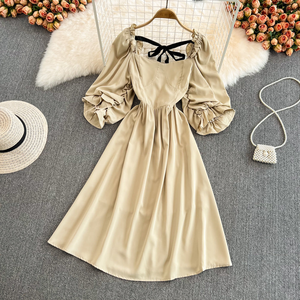 Süßes Kleid mit Schleife und Puffärmeln 10724