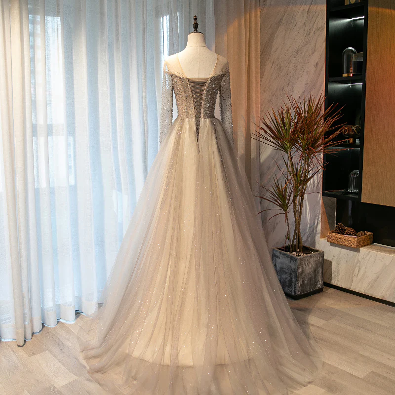 Hellgraue Perlen mit langen Ärmeln Modisches Tüll-Abendkleid, Tüll-Grau-Abschlussballkleid-Partykleid gh91