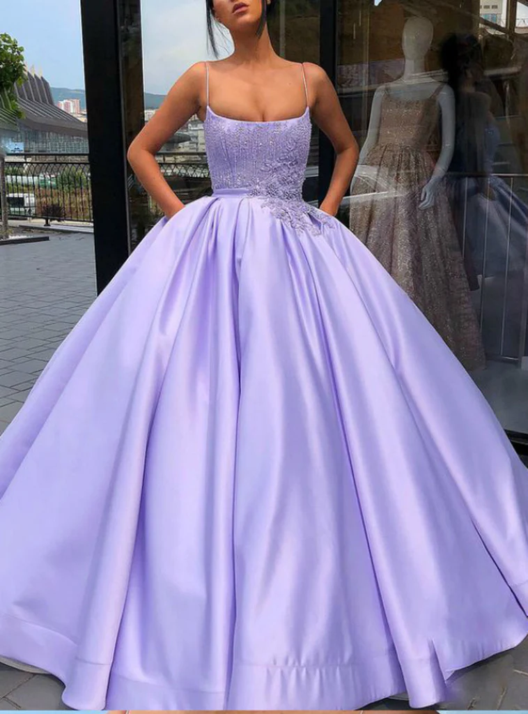 Lila Ballkleid Spaghettiträger Satin Sweet 16 Kleid mit Taschen Quinceanera Kleid gh2217
