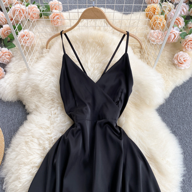 Robe tendance mignonne à col en V et dos nu 600