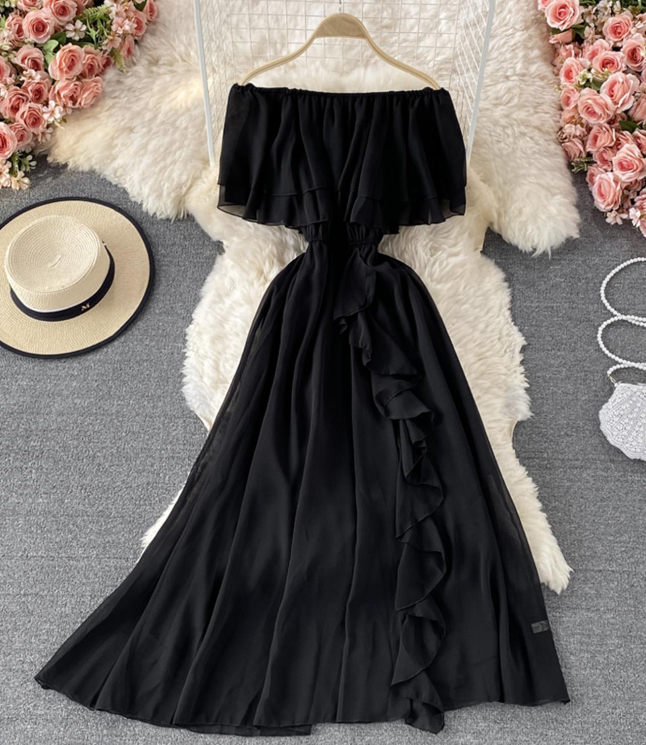 Robe mignonne à épaules dénudées et coupe trapèze 618