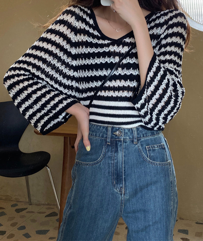 Black and white striped long-sleeved sweater v-neck waist sweater 121