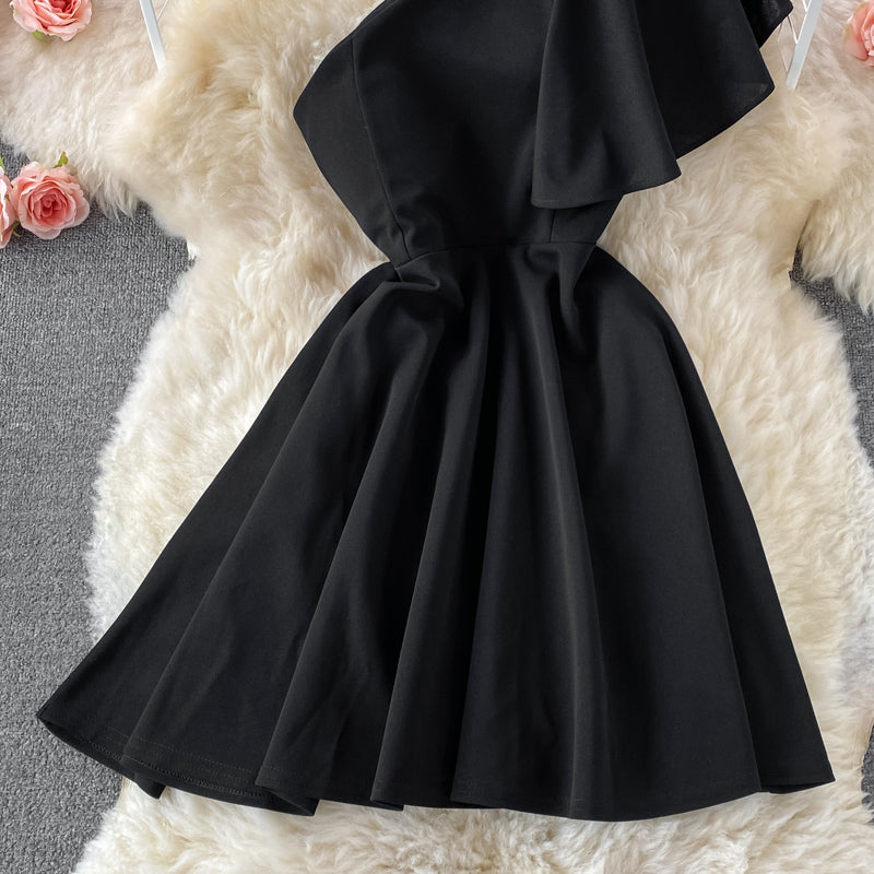 Short skirt with off shoulder, high waist and belly covering 2903