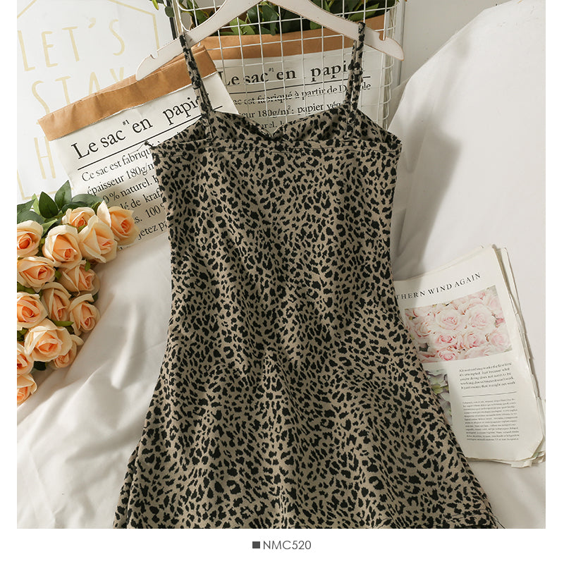 Retro leopard short pleated slim suspender skirt 2697