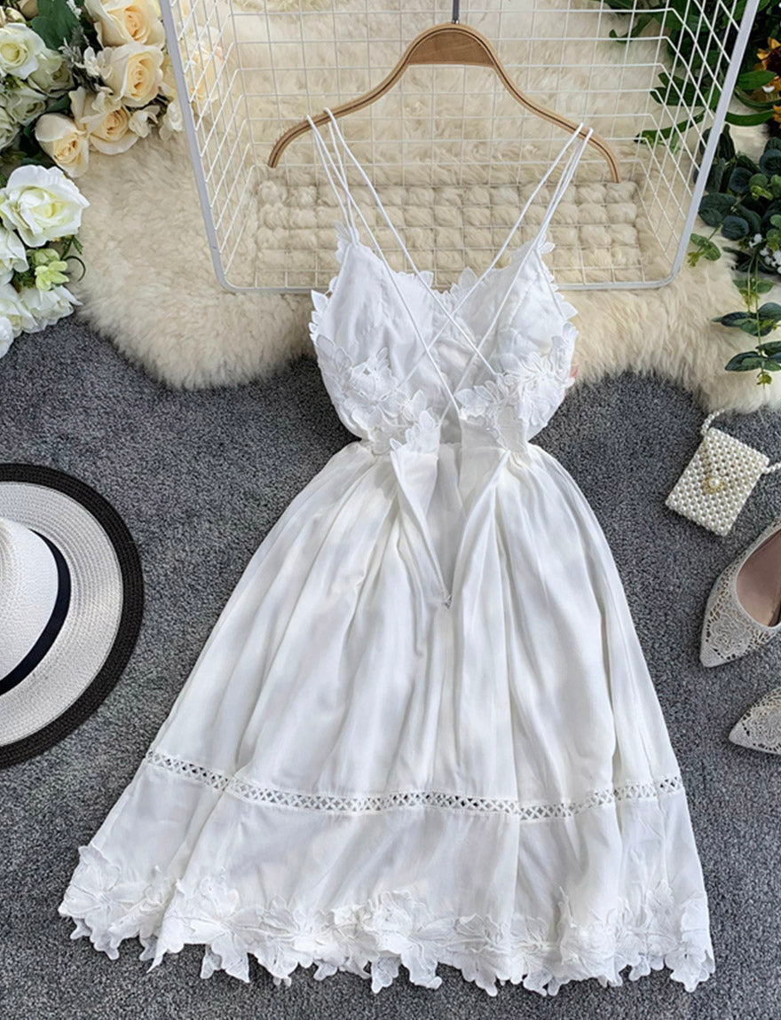 Weißes rückenfreies Kleid mit Spitzenapplikationen Mädchenkleid 1167
