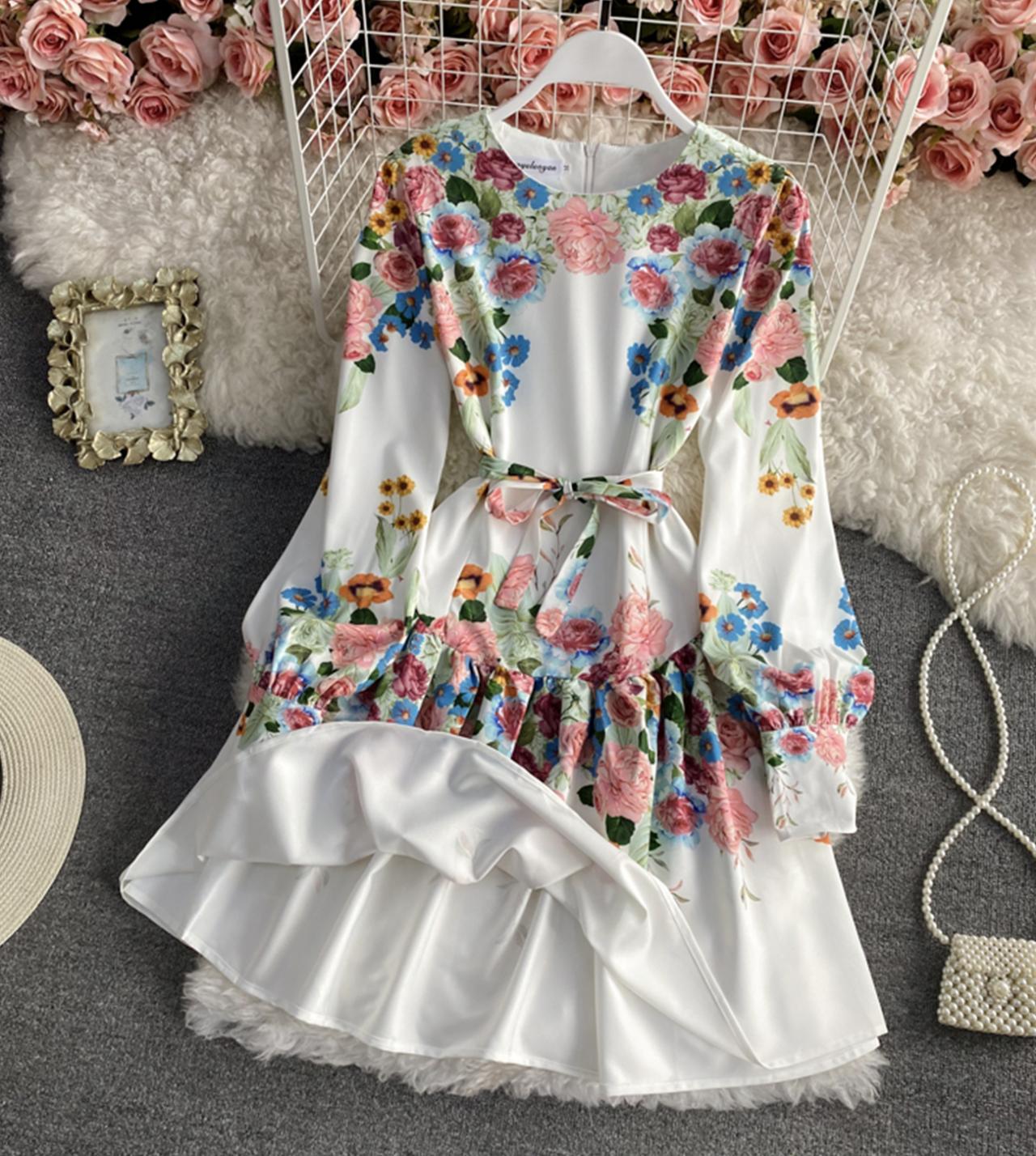 Stilvolles Blumenkleid in A-Linie mit langen Ärmeln 803