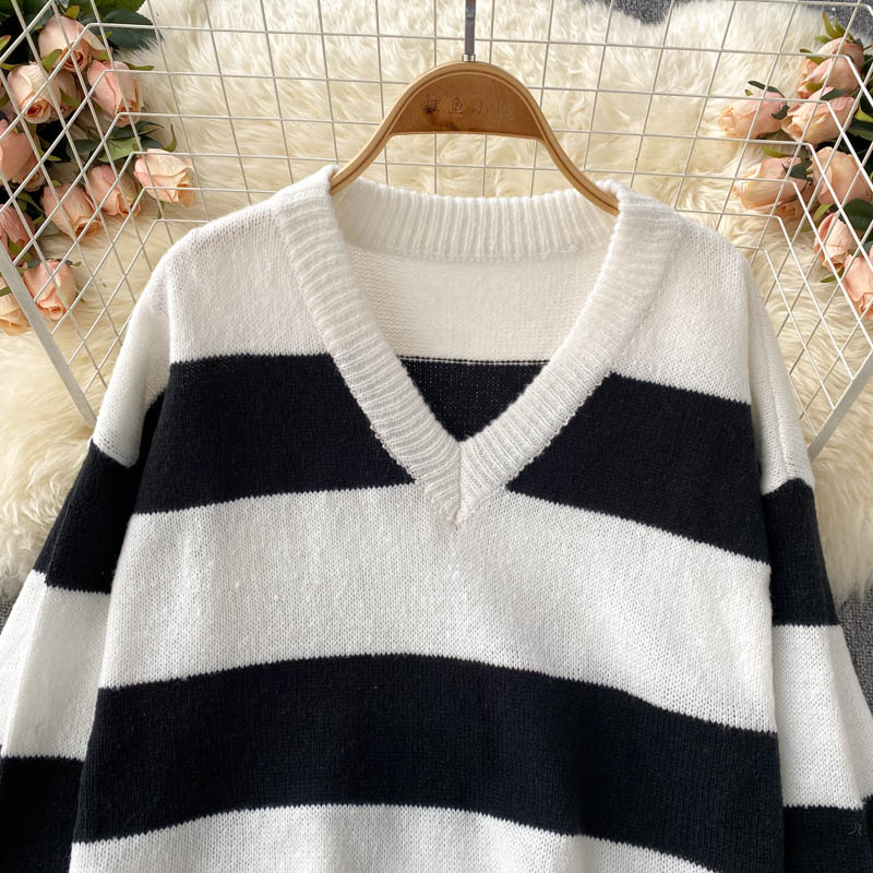 Simple V-neck knitted top long sleeve sweater 007
