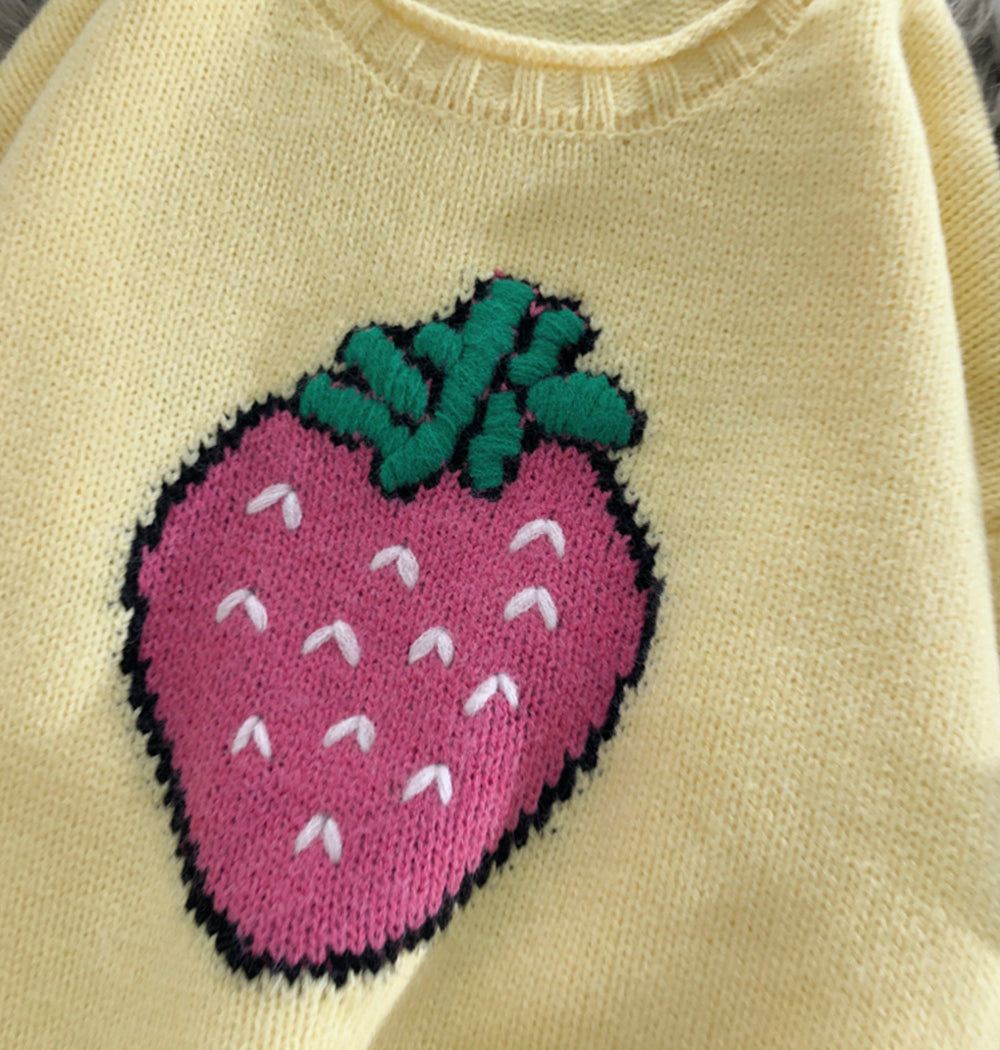 Lovely strawberry long sleeve sweater 052