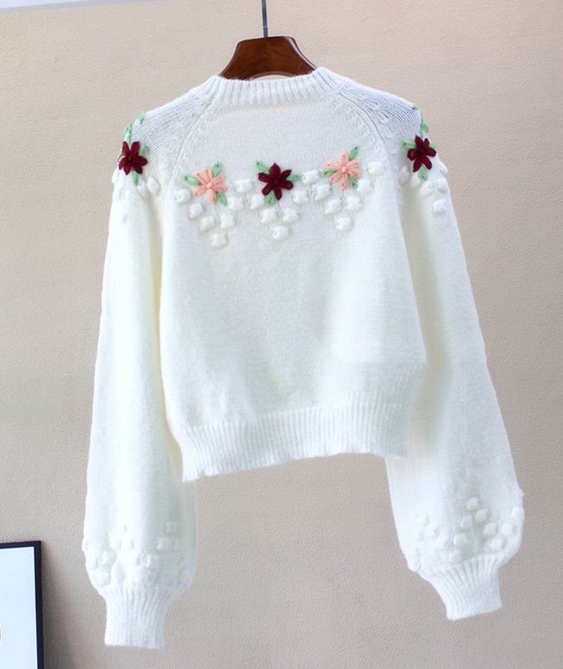 Süßer Pullover mit weißen Blumen und langen Ärmeln 081